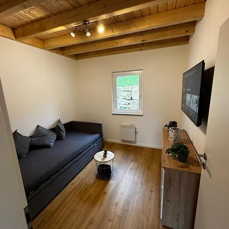 Ferienhaus Fuldatal شقة *